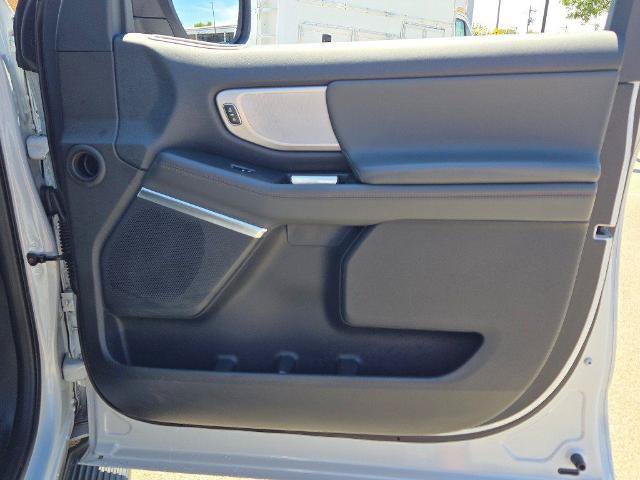 Certified 2025 Ford Expedition Active AWD/4WD image 8