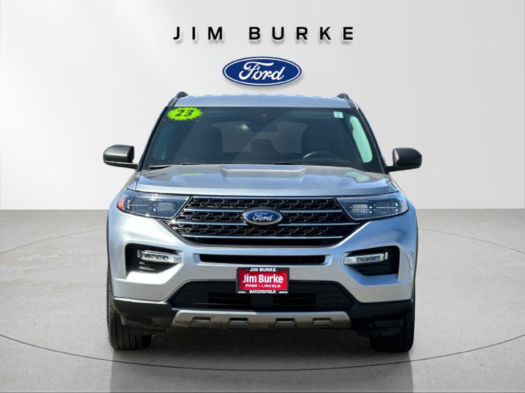 Certified 2023 Ford Explorer XLT w/ Equipment Group 202A RWD image 8