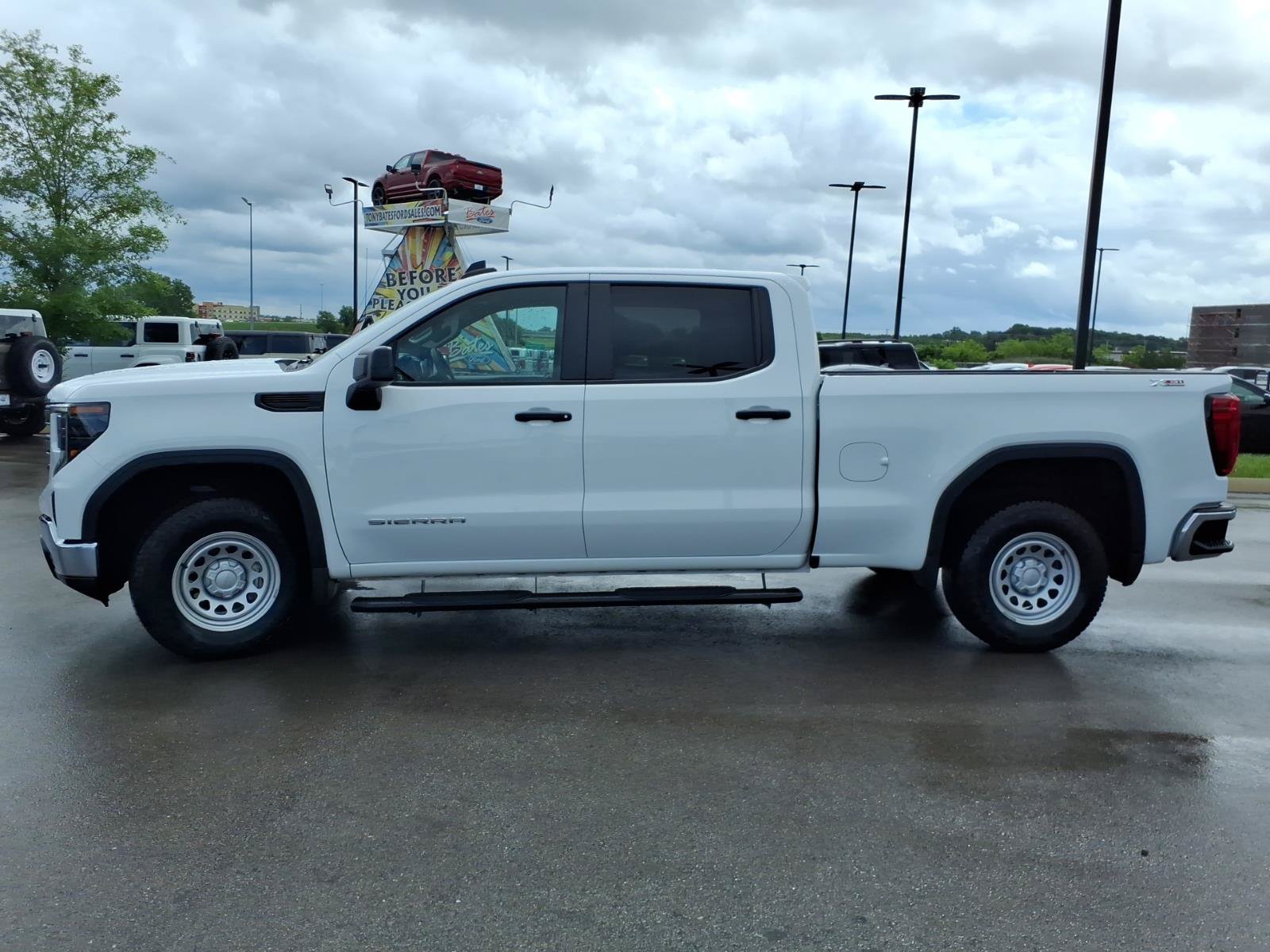 Used 2024 GMC Sierra 1500 Pro w/ Pro Value Package AWD/4WD image 6