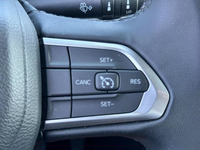 Used 2024 Jeep Compass Latitude AWD/4WD image 19