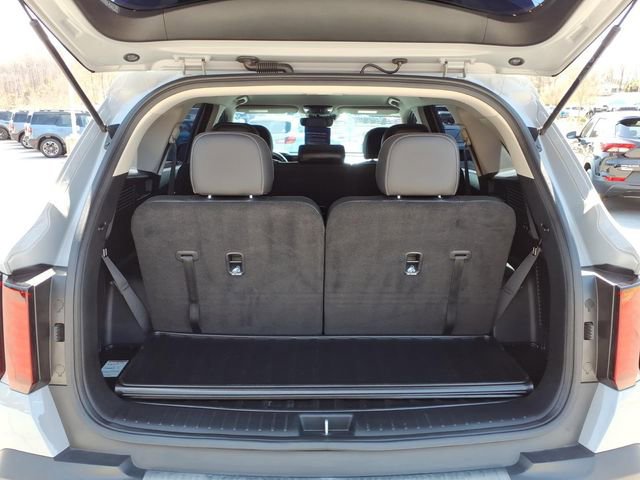 Used 2022 Kia Sorento S image 12