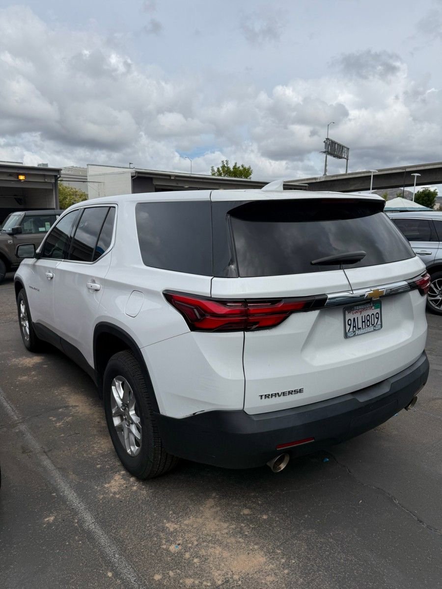 Used 2022 Chevrolet Traverse LS FWD image 6