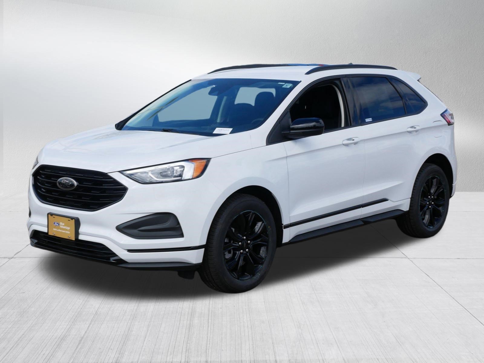 Certified 2022 Ford Edge SE w/ Black Appearance Package AWD/4WD image 3