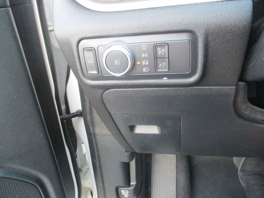 Certified 2022 Ford Explorer XLT w/ Equipment Group 202A image 15