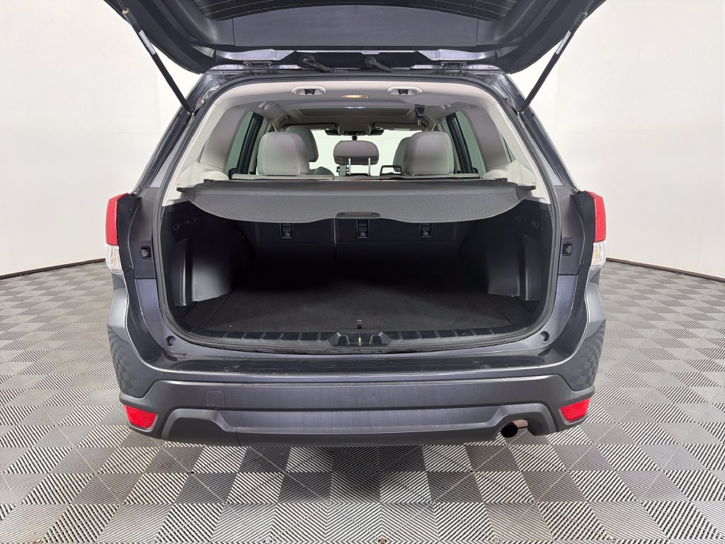 Used 2022 Subaru Forester Premium AWD/4WD image 24
