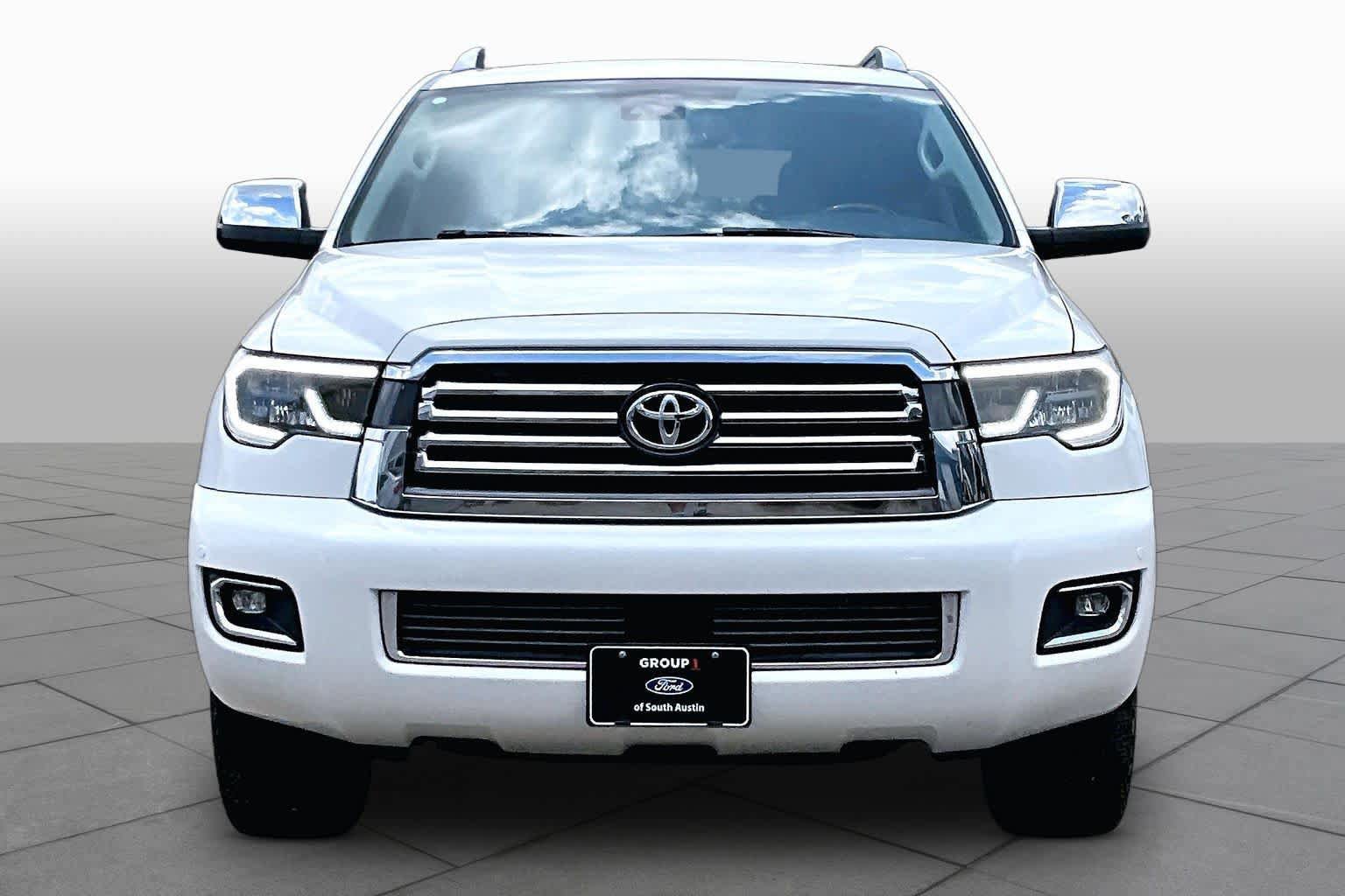 Used 2019 Toyota Sequoia Platinum RWD image 4
