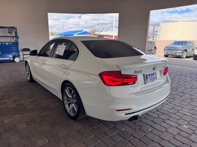 Used 2018 BMW 330i Sedan w/ Premium Package RWD image 3