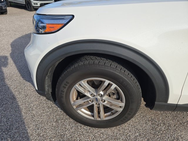 Certified 2021 Ford Explorer XLT w/ Equipment Group 202A AWD/4WD image 7