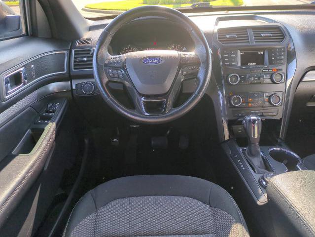 Certified 2018 Ford Explorer XLT AWD/4WD image 13