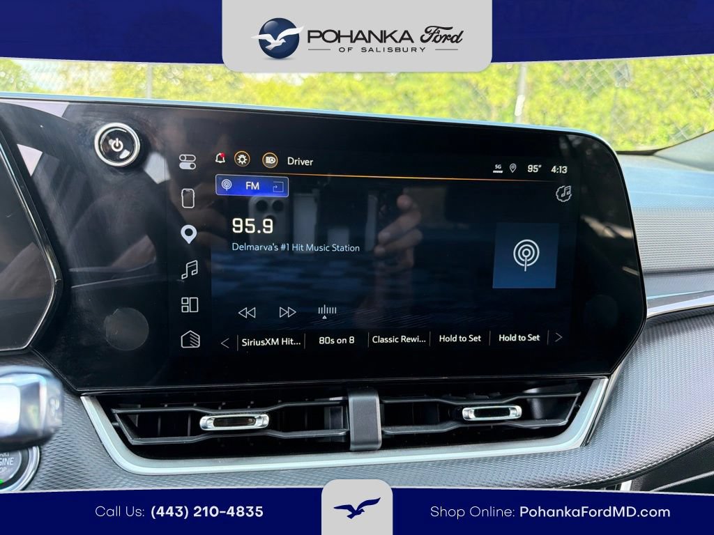 Used 2025 Chevrolet Equinox LT w/ Convenience Package II FWD image 10