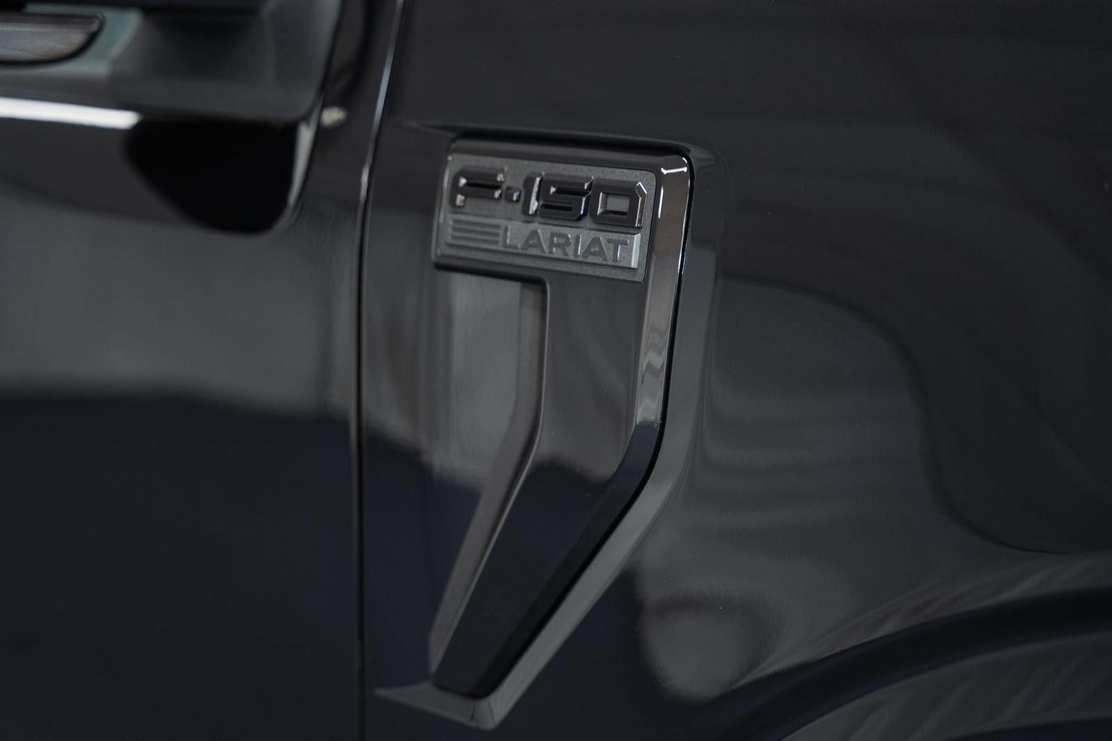 Certified 2024 Ford F150 Lariat AWD/4WD image 13