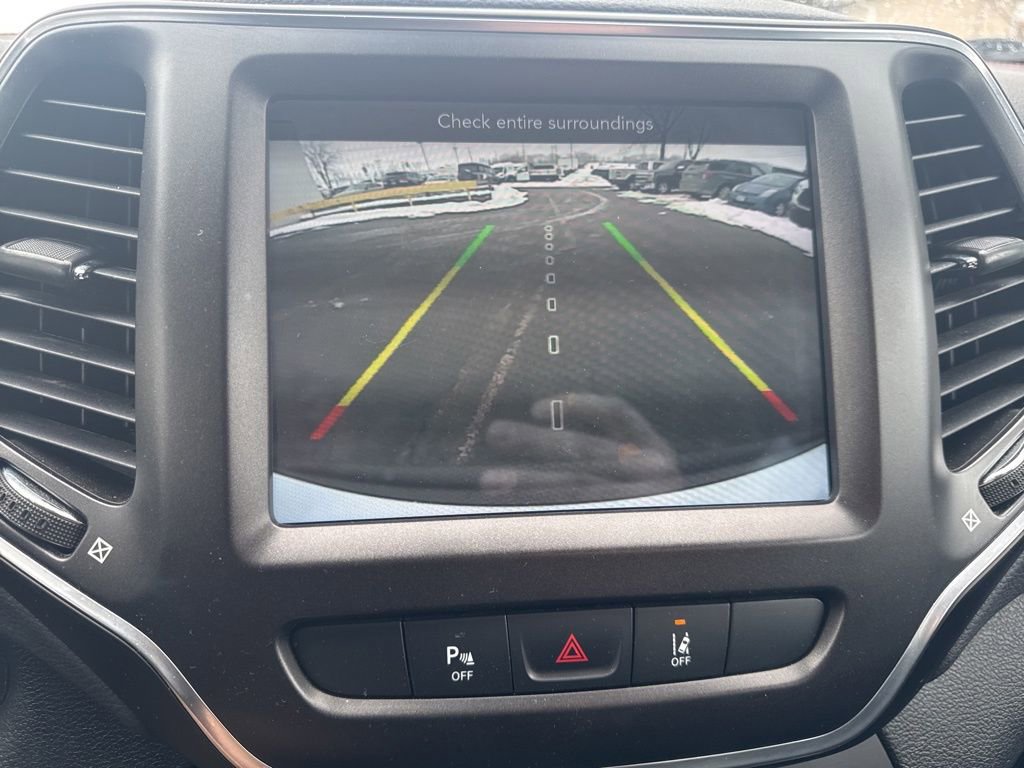 Used 2022 Jeep Cherokee Trailhawk w/ Premium Leather Package image 6