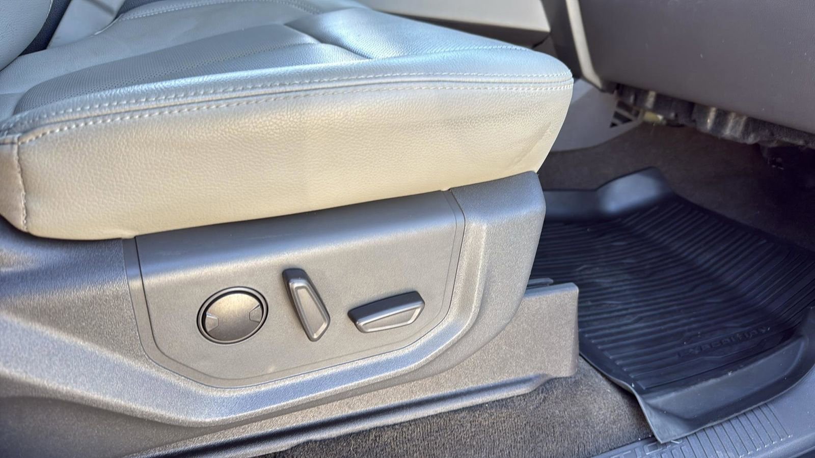 Certified 2021 Ford Expedition XLT image 25