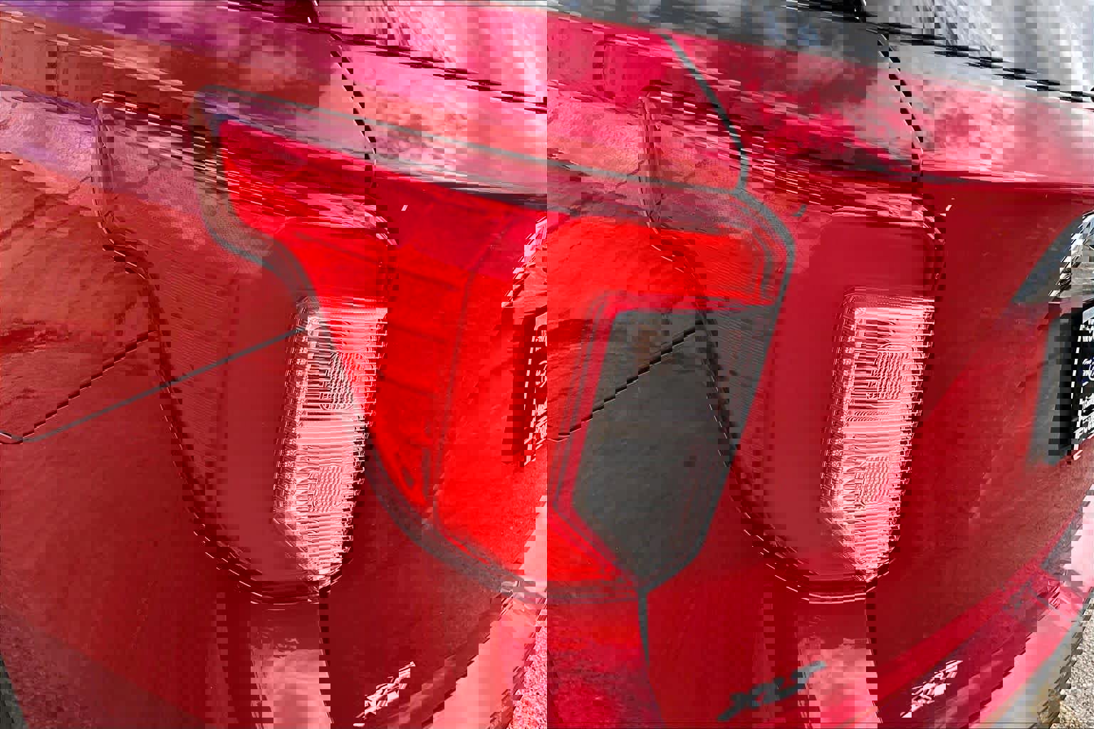 Certified 2022 Ford Explorer XLT w/ Equipment Group 202A image 29