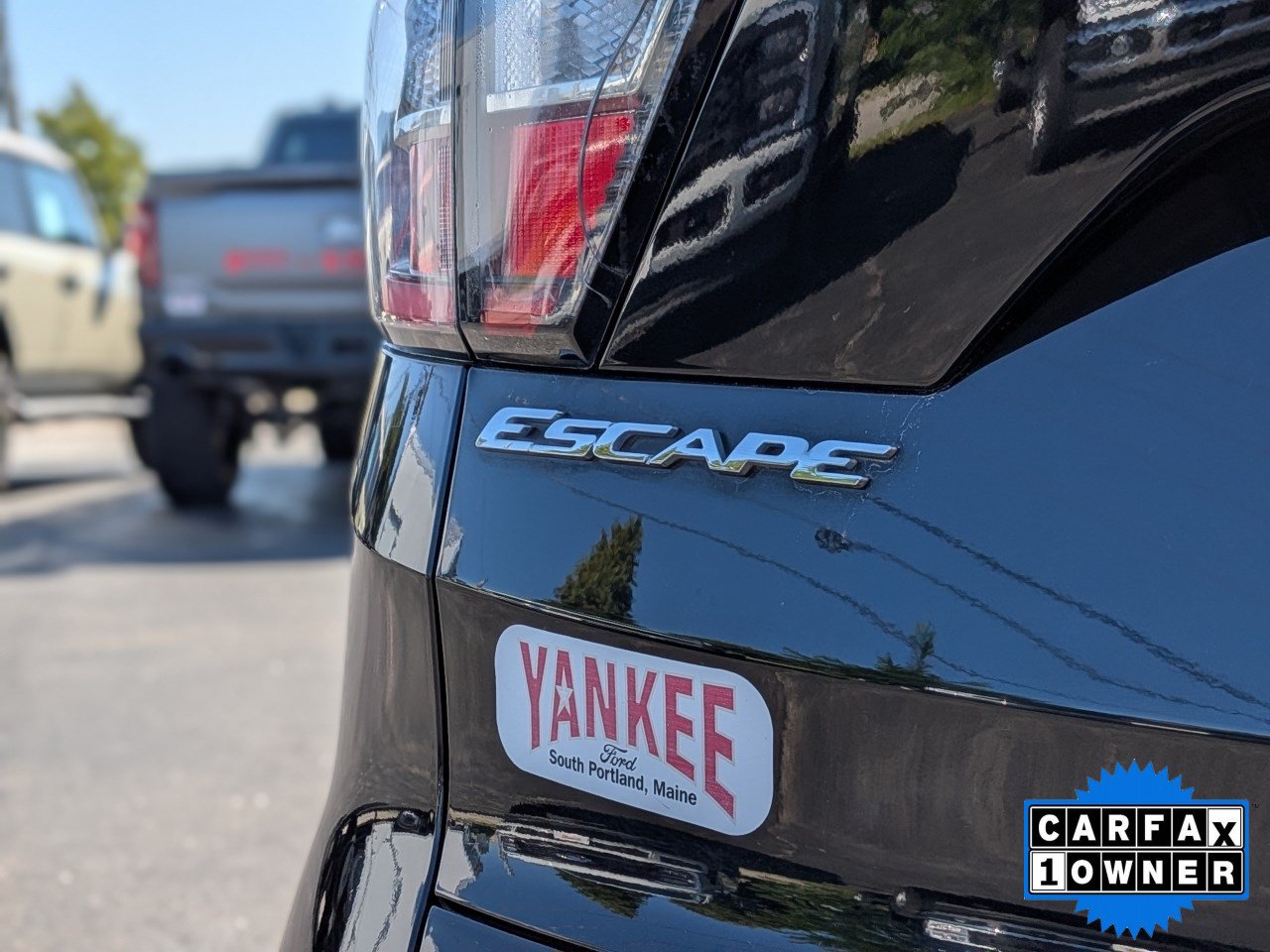 Certified 2018 Ford Escape SE w/ SE Sync 3 Package AWD/4WD image 13