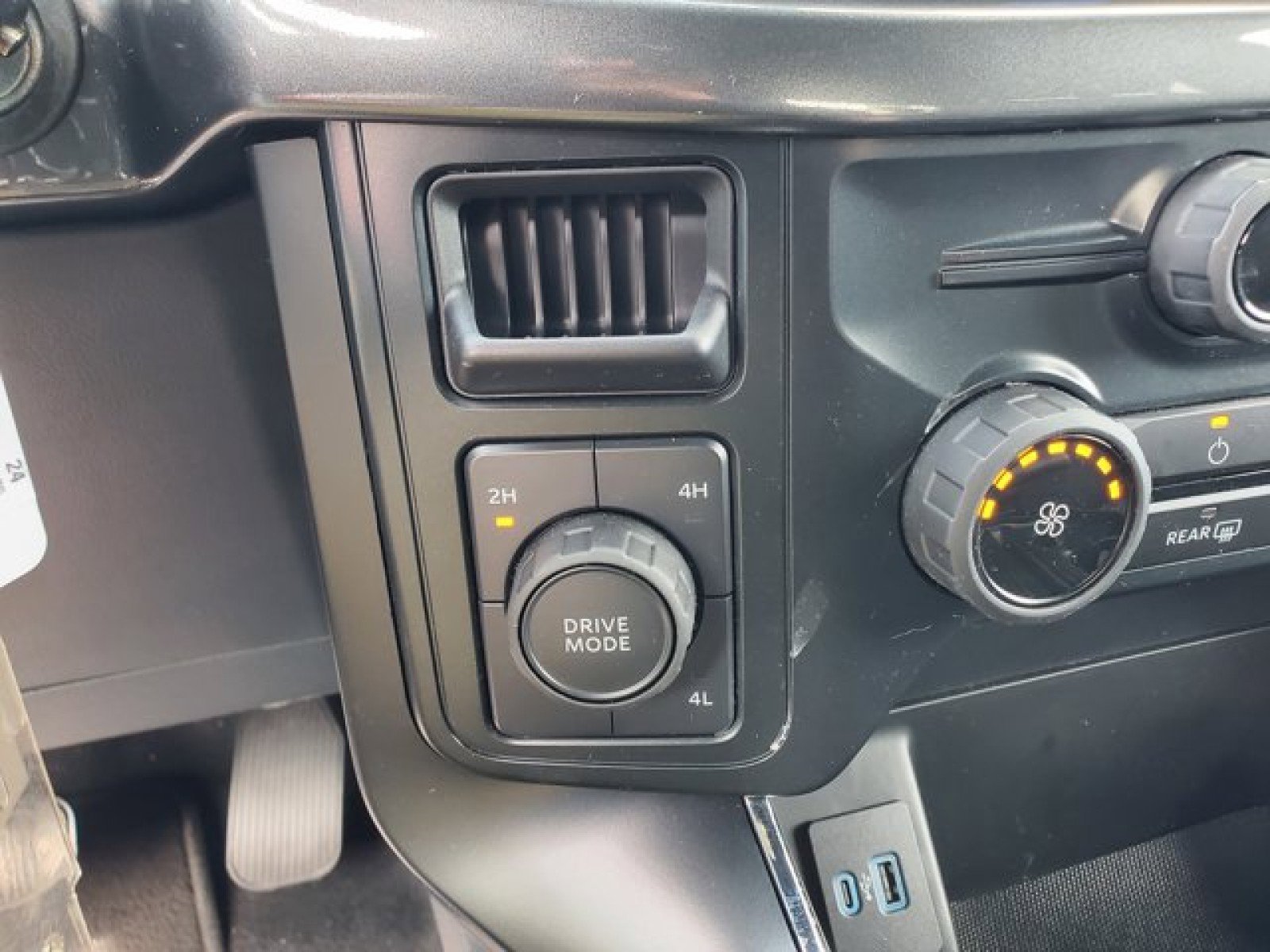 Certified 2024 Ford F150 STX image 23