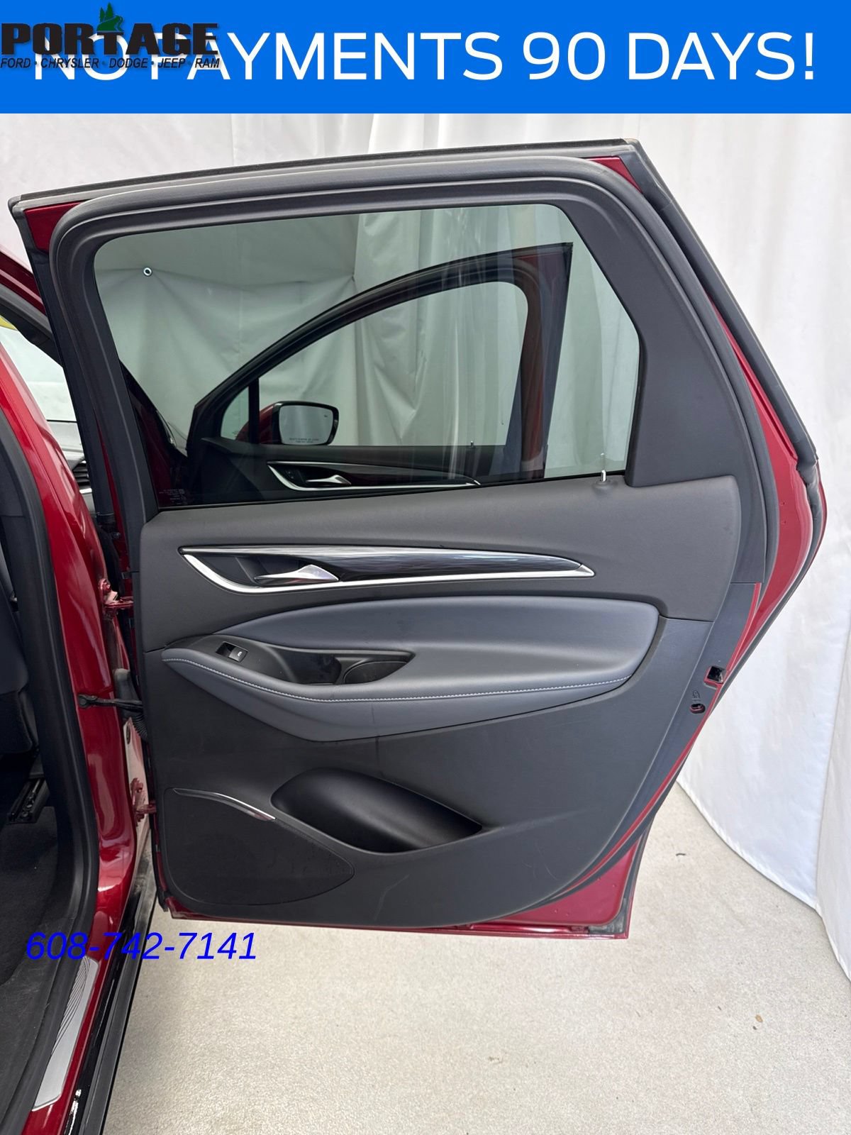 Used 2024 Buick Enclave Premium AWD/4WD image 33