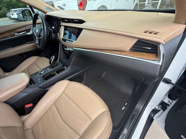 Used 2022 Cadillac XT5 Premium Luxury w/ Platinum Package FWD image 18