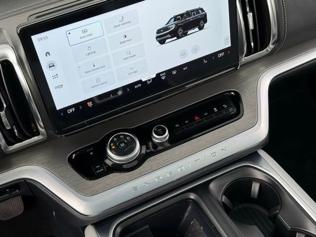 Certified 2025 Ford Expedition Platinum image 45