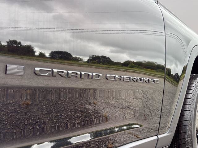 Used 2023 Jeep Grand Cherokee L Laredo AWD/4WD image 28