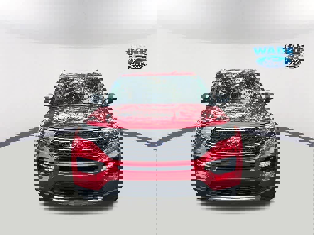 Certified 2022 Ford Explorer XLT w/ Equipment Group 202A image 2