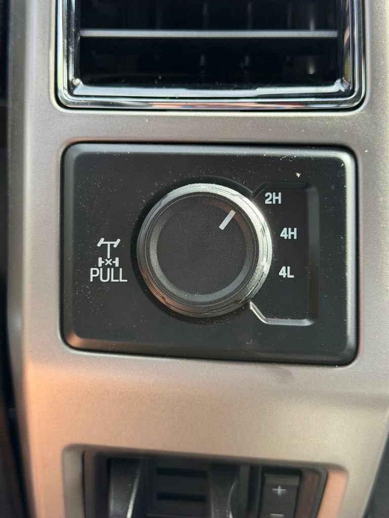 Certified 2020 Ford F250 Lariat AWD/4WD image 19