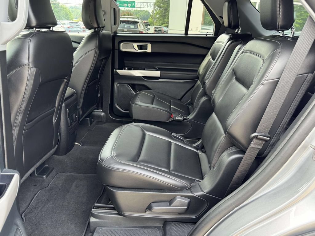Certified 2023 Ford Explorer XLT w/ Equipment Group 202A RWD image 19