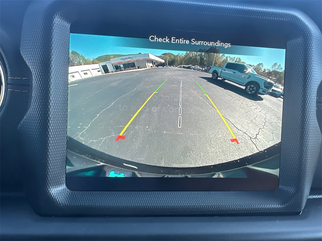 Used 2022 Jeep Wrangler Unlimited Sahara image 26