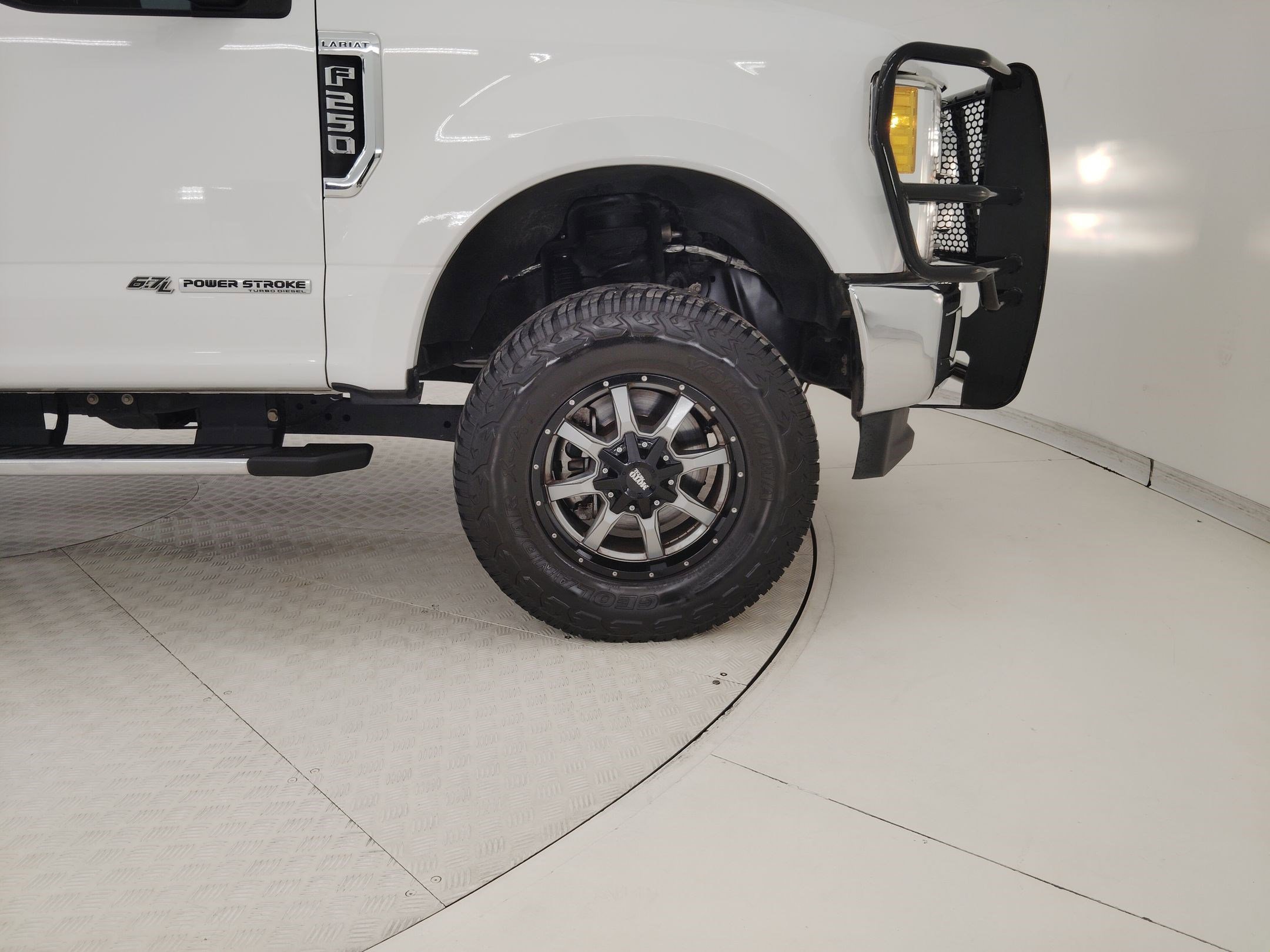 Certified 2017 Ford F250 Lariat w/ Lariat Value Package image 27