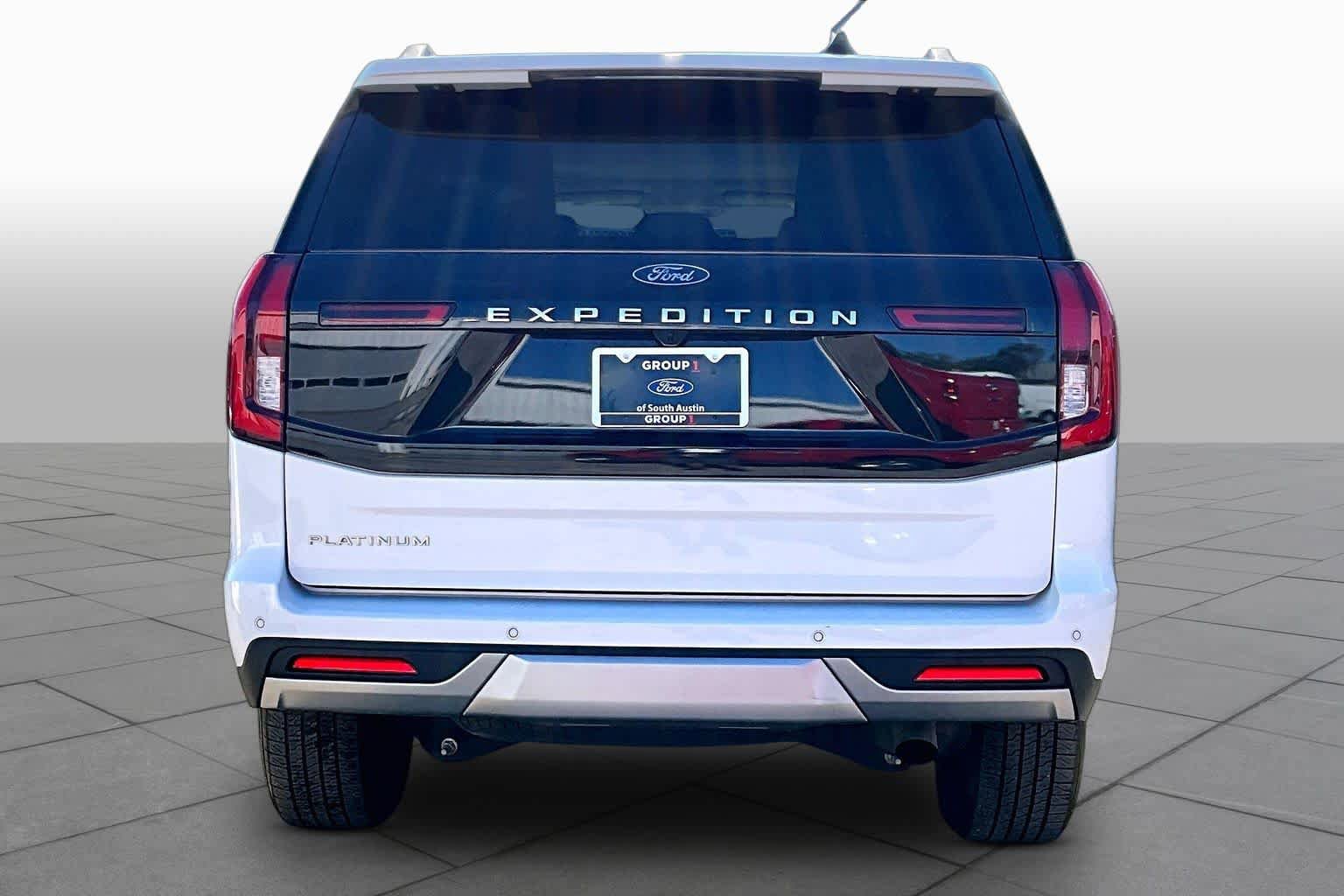 Certified 2025 Ford Expedition Platinum AWD/4WD image 5