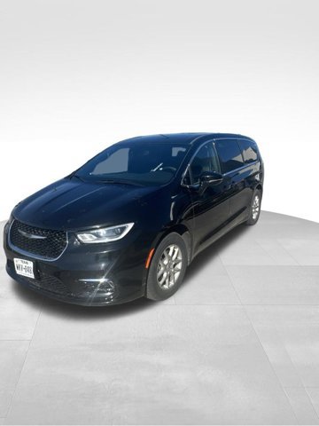 Used 2025 Chrysler Pacifica Select FWD image 3
