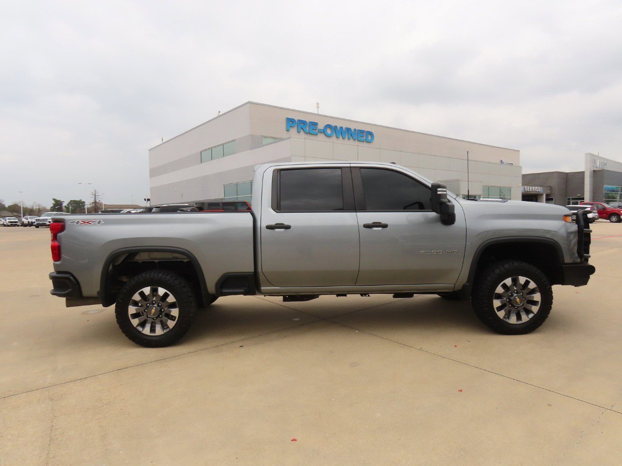 Used 2024 Chevrolet Silverado 2500 Custom w/ Custom Value Package image 6