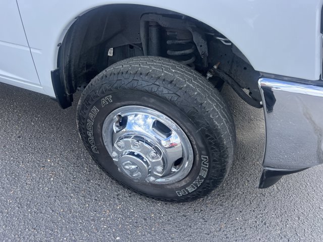 Used 2024 RAM 3500 Tradesman w/ Safety Group image 7