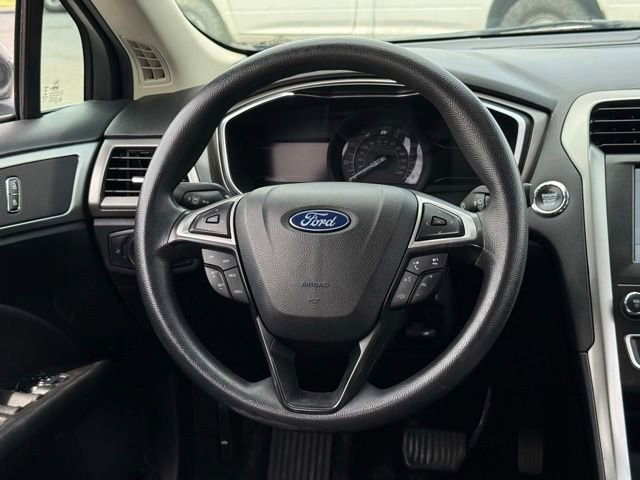 Certified 2020 Ford Fusion SE FWD image 6