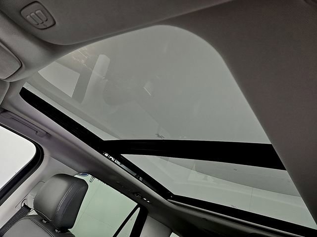 Certified 2025 Ford Expedition Active image 16