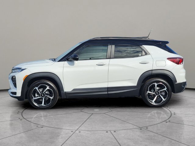 Used 2022 Chevrolet TrailBlazer RS w/ Sun and Liftgate Package AWD/4WD image 8