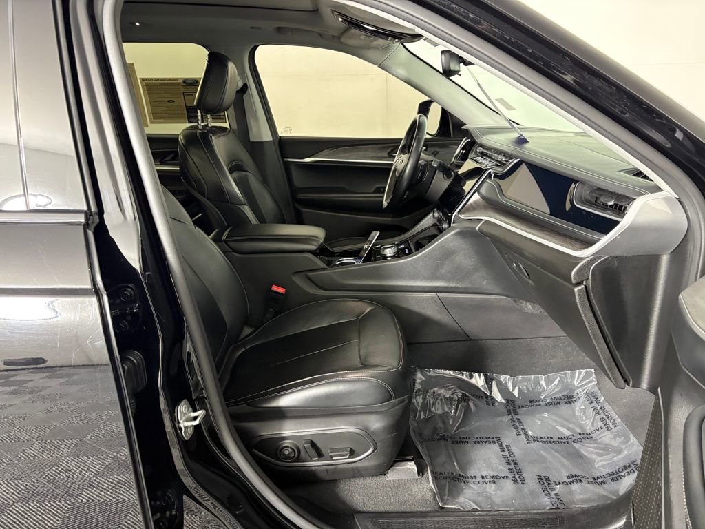 Used 2022 Jeep Grand Cherokee L Limited image 40