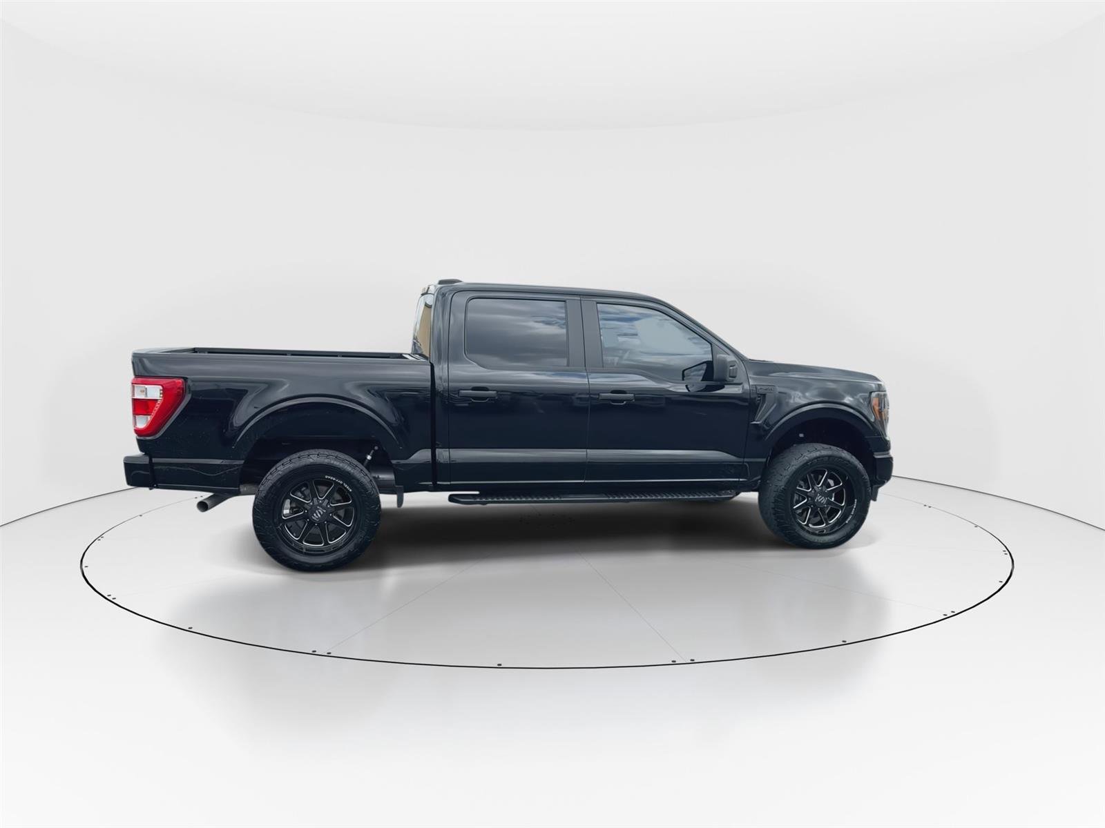Certified 2023 Ford F150 XL w/ STX Appearance Package image 9