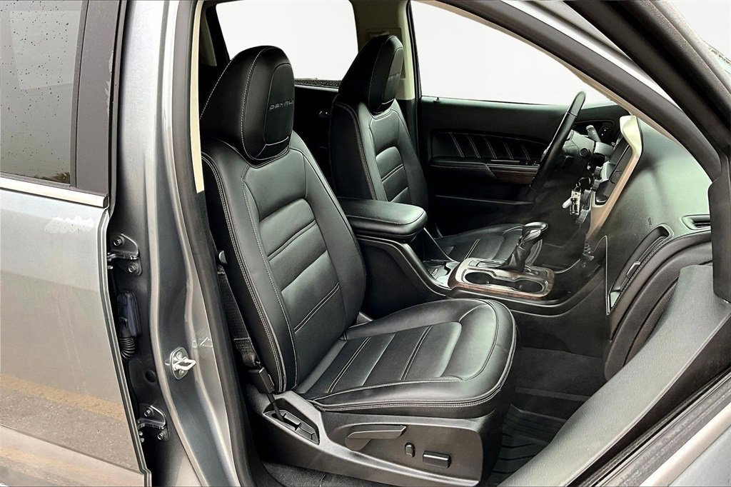 Used 2022 GMC Canyon Denali image 9