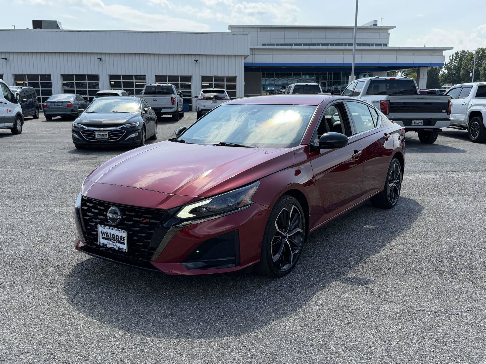 Used 2023 Nissan Altima 2.5 SR AWD/4WD image 5