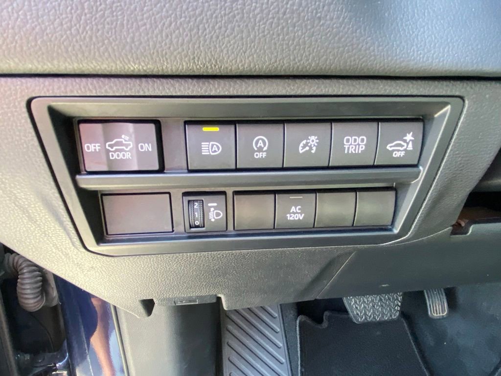 Used 2024 Toyota Tundra Limited w/ Power Package AWD/4WD image 12