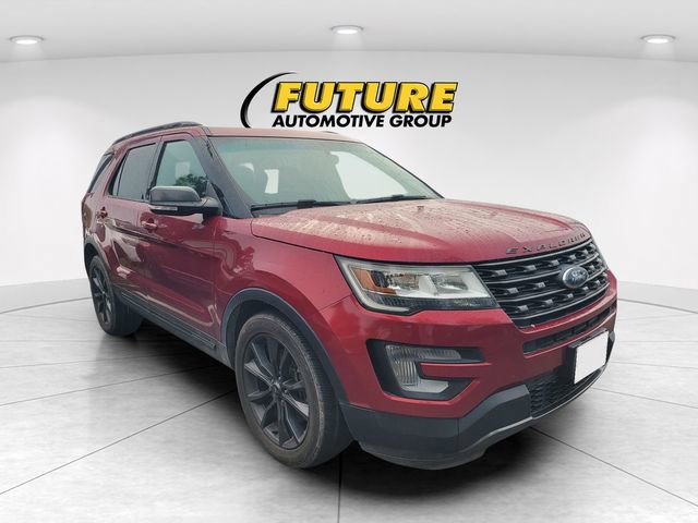 Certified 2017 Ford Explorer XLT w/ Equipment Group 202A FWD image 1