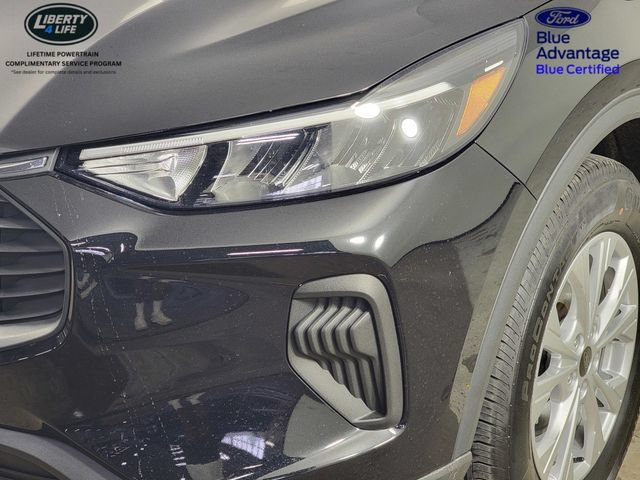 Certified 2023 Ford Escape Active AWD/4WD image 9