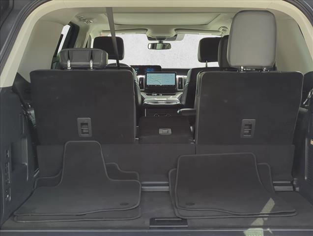 Certified 2025 Ford Expedition Active image 8