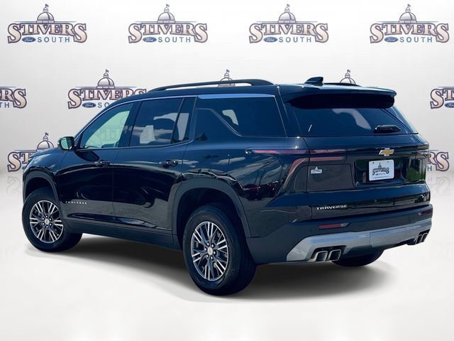 Used 2026 Chevrolet Traverse LT FWD image 5