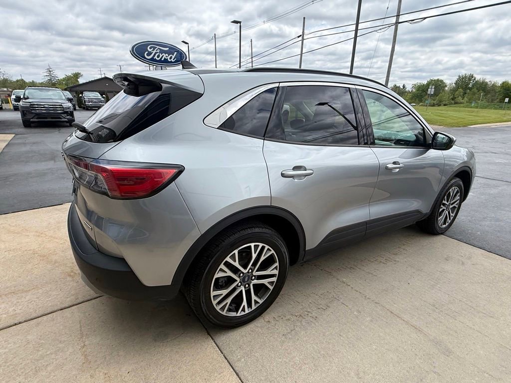 Certified 2021 Ford Escape SEL AWD/4WD image 10