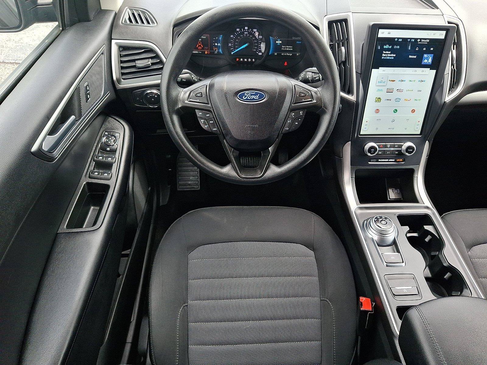 Certified 2022 Ford Edge SE w/ Black Appearance Package AWD/4WD image 10