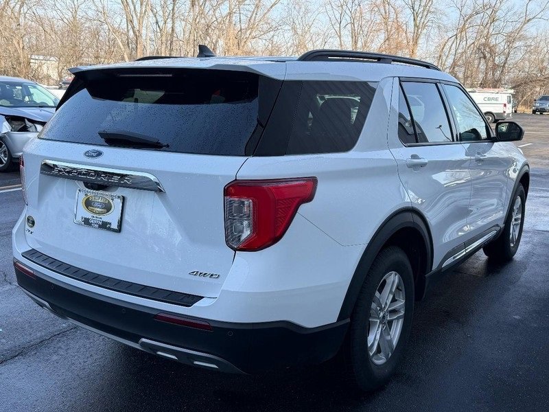 Certified 2023 Ford Explorer XLT image 5