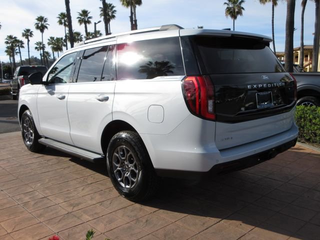 Certified 2025 Ford Expedition Active RWD image 2