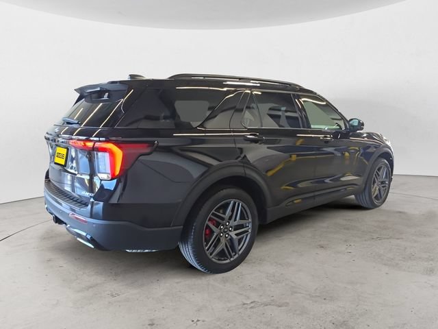 Certified 2025 Ford Explorer ST-Line w/ ST-Line Street Pack AWD/4WD image 5